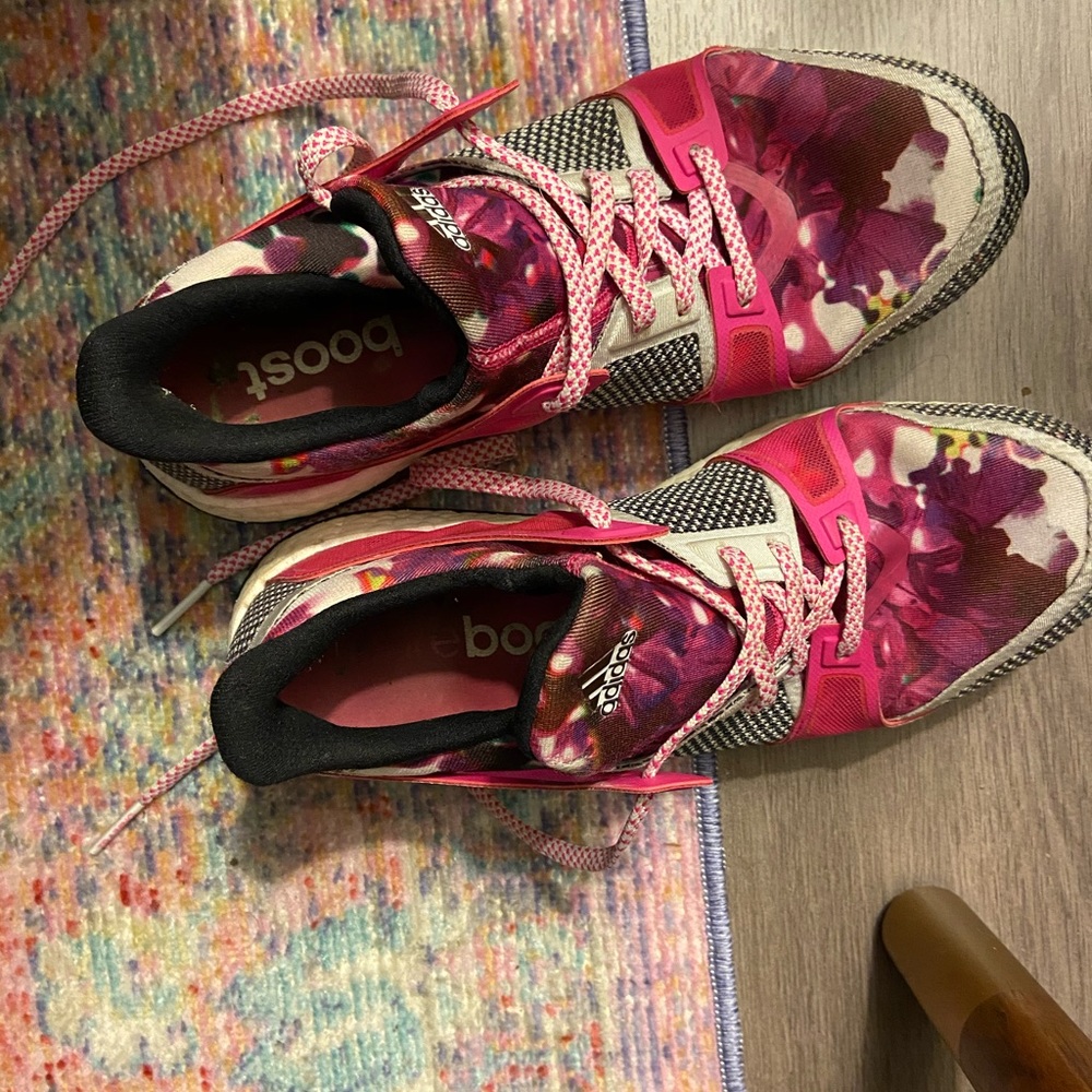 GUC Adidas Pure Boost Women’s 7 - rare floral